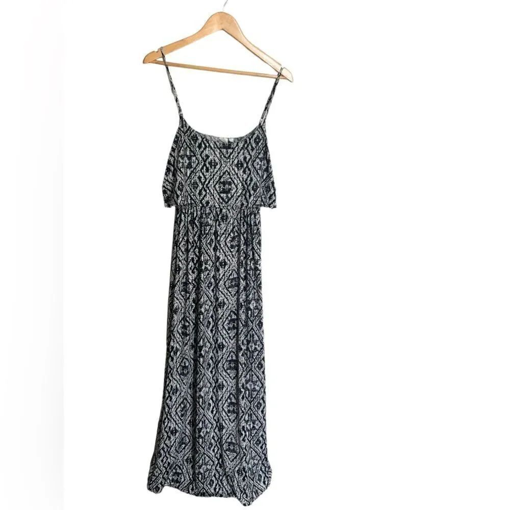 Saint Tropez Maxi Dress Size Medium
